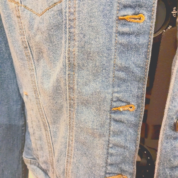 Women's Jean jacket Medium - Picture 3 of 8